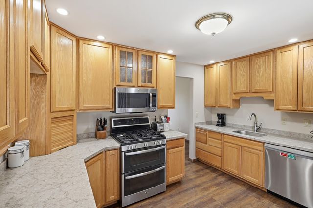 7351 Walnut Court, Eden Prairie, MN 55346