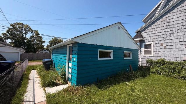 1529 INDIANA AVENUE, Sheboygan, WI 53081