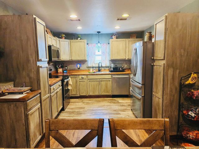 207 Polk Street S, Mena, AR 71953