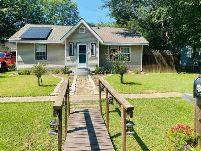 207 Polk Street S, Mena, AR 71953