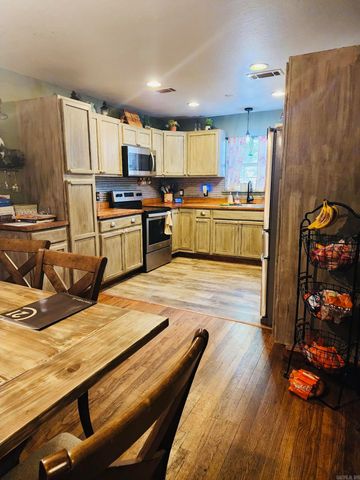 207 Polk Street S, Mena, AR 71953