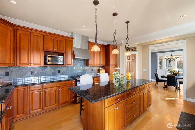 816 Walnut Street, Edmonds, WA 98020