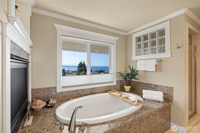 816 Walnut Street, Edmonds, WA 98020