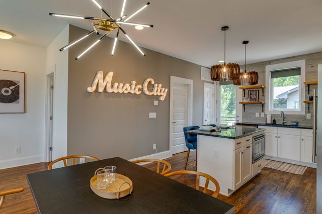 2707 Biloxi Ave, Nashville, TN 37204