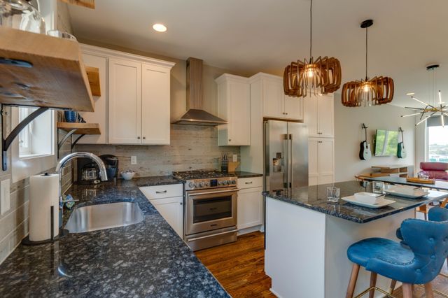 2707 Biloxi Ave, Nashville, TN 37204