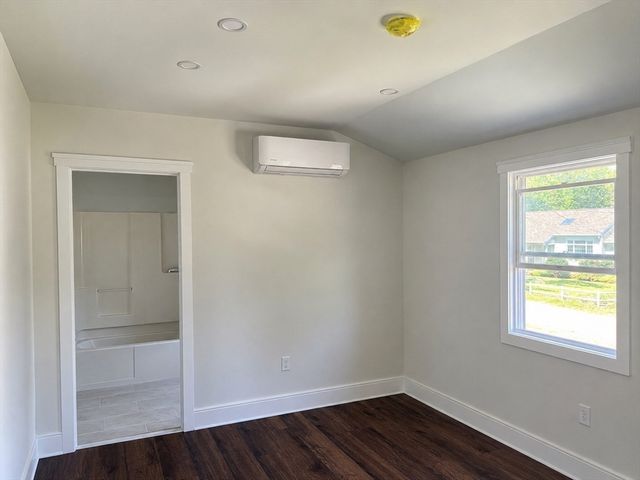 33 Pleasant, Dennis, MA 02670