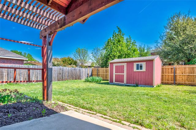 5913 Lost Pony Drive, Denton, TX 76210