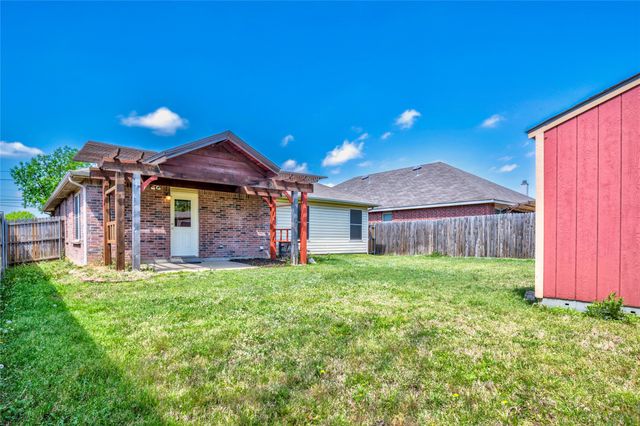 5913 Lost Pony Drive, Denton, TX 76210