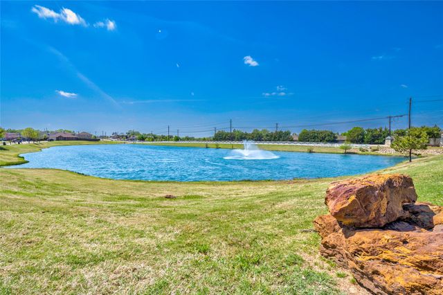 5913 Lost Pony Drive, Denton, TX 76210