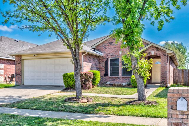 5913 Lost Pony Drive, Denton, TX 76210