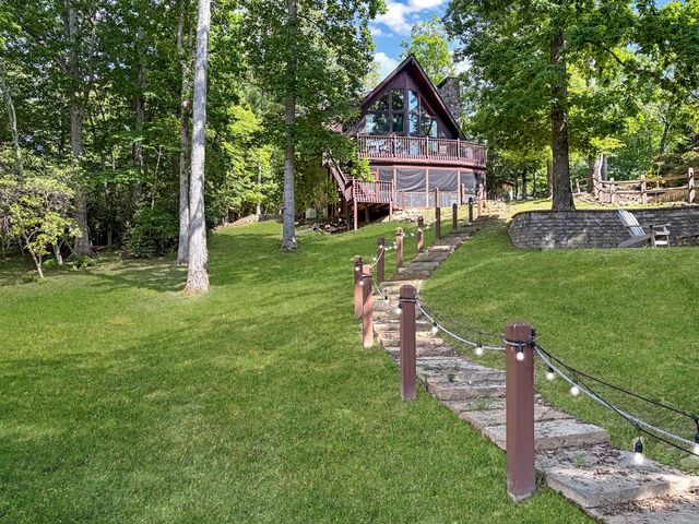 22 Waterloon Trl, Morganton, GA 30560