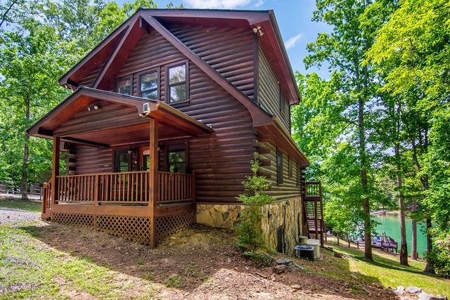 22 Waterloon Trl, Morganton, GA 30560