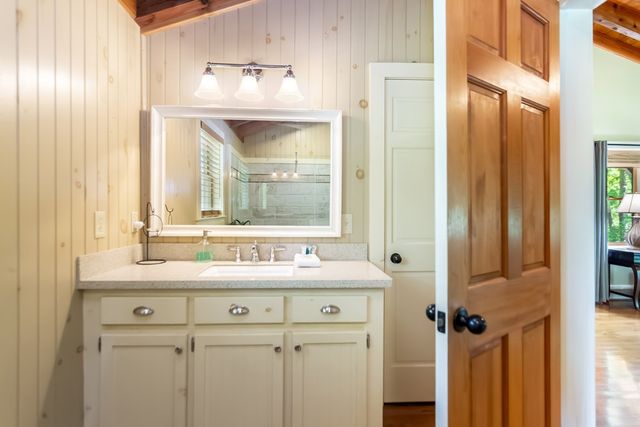 22 Waterloon Trl, Morganton, GA 30560