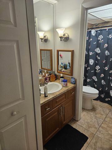 3710 Inverrary Drive 2G, Lauderhill, FL 33319