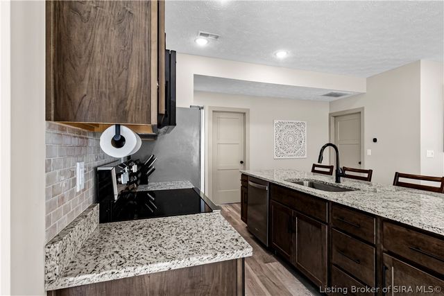 8035 Hudson Lane, Georgetown, IN 47122