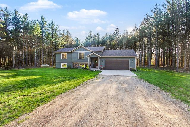 1671 Pineland Path, Allegan, MI 49010