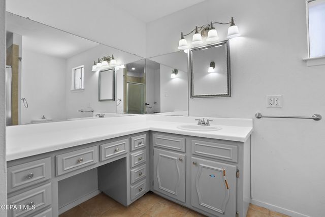 5832 DEARBORNE Drive, El Paso, TX 79924