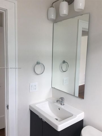 1618 Michigan Ave 22, Miami Beach, FL 33139