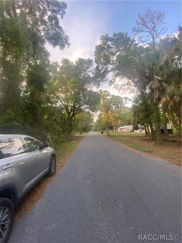 3403 N Olive Avenue, Crystal River, FL 34428