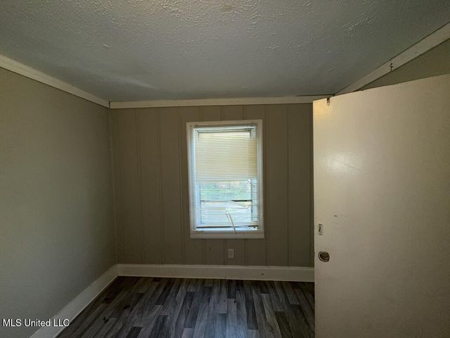 433 E Ridgeway Street, Jackson, MS 39206