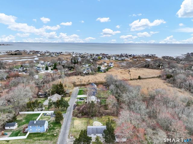 14 Denmore Lane, Old Saybrook, CT 06475