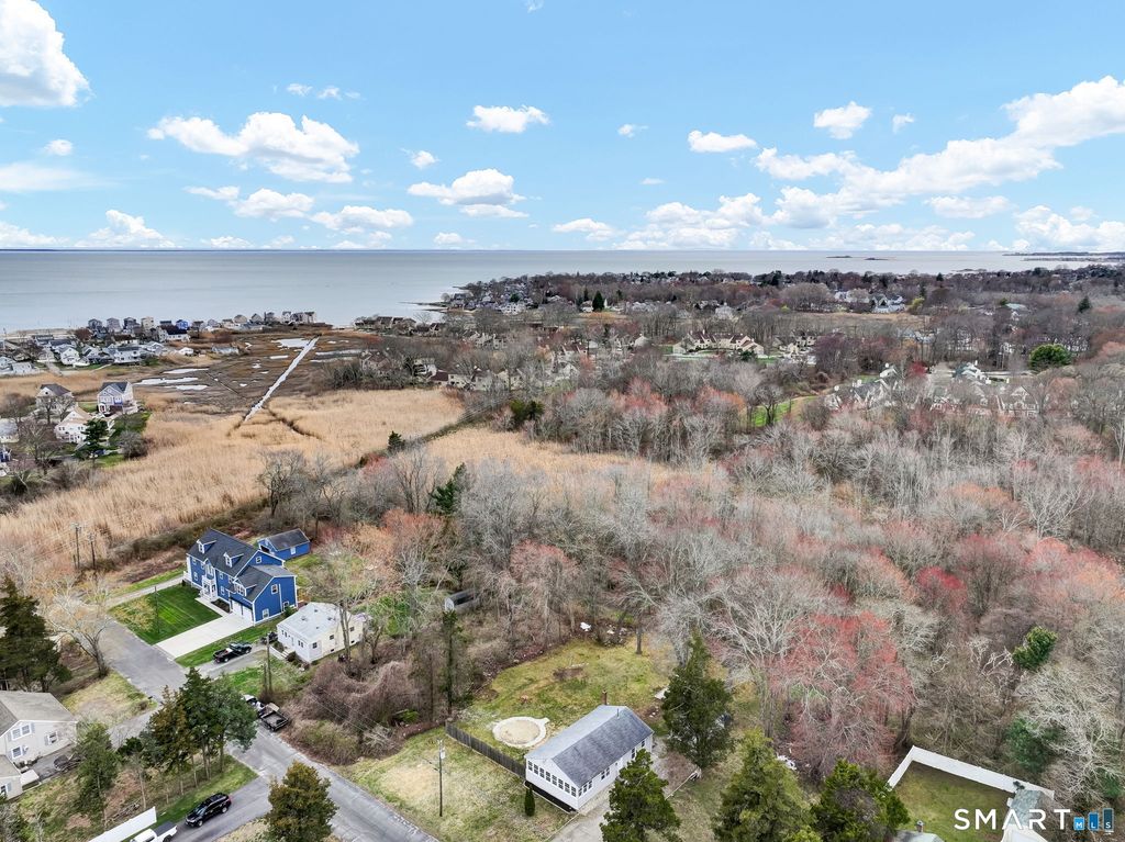 14 Denmore Lane, Old Saybrook, CT 06475