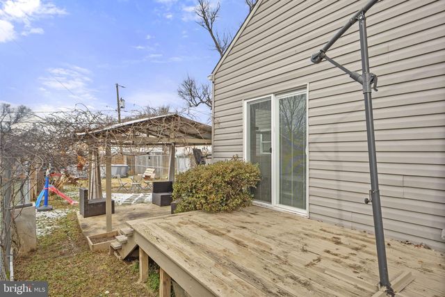 310 TOWNSEND AVE, Brooklyn, MD 21225