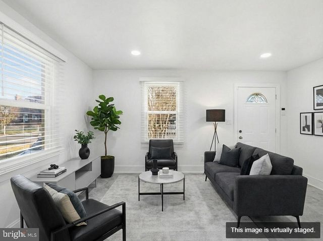 310 TOWNSEND AVE, Brooklyn, MD 21225