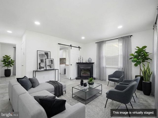 310 TOWNSEND AVE, Brooklyn, MD 21225