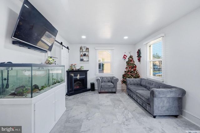 310 TOWNSEND AVE, Brooklyn, MD 21225