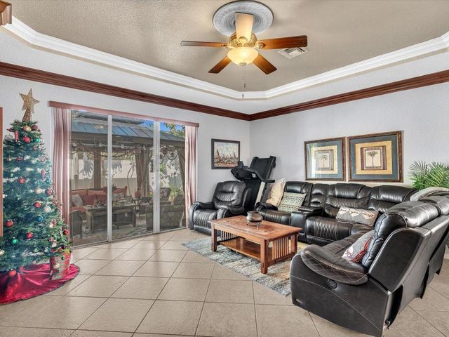4301 N Magnolia Circle, Delray Beach, FL 33445