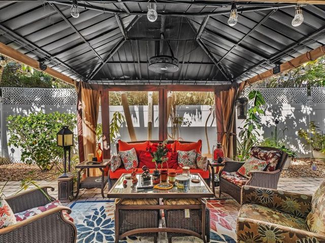 4301 N Magnolia Circle, Delray Beach, FL 33445