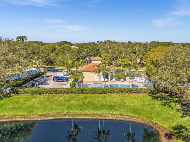 4301 N Magnolia Circle, Delray Beach, FL 33445