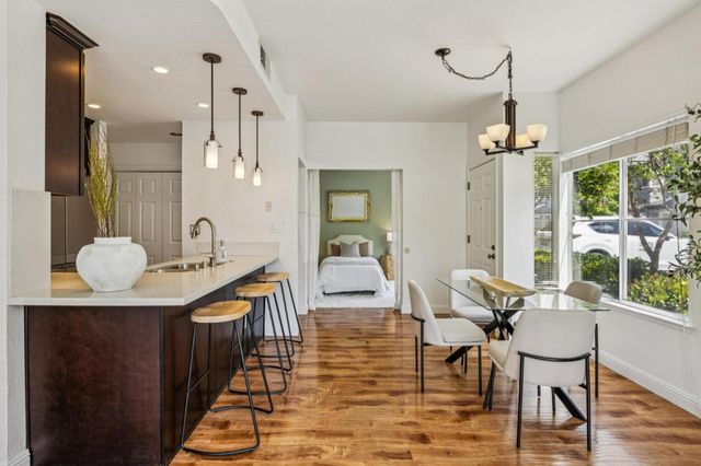 1725 Parkview Green Circle, San Jose, CA 95131