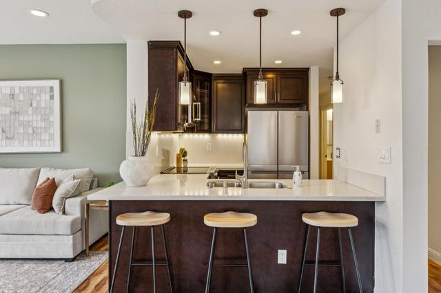 1725 Parkview Green Circle, San Jose, CA 95131