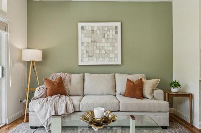 1725 Parkview Green Circle, San Jose, CA 95131