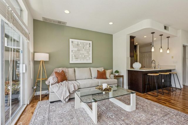 1725 Parkview Green Circle, San Jose, CA 95131