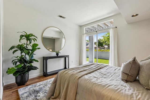 1725 Parkview Green Circle, San Jose, CA 95131