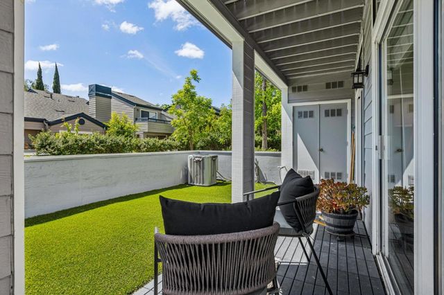 1725 Parkview Green Circle, San Jose, CA 95131