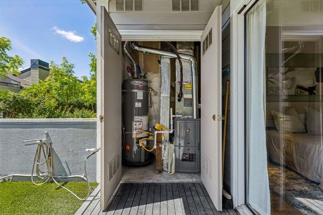 1725 Parkview Green Circle, San Jose, CA 95131