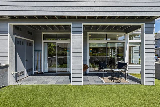 1725 Parkview Green Circle, San Jose, CA 95131