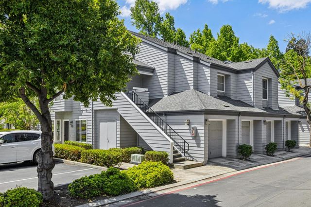 1725 Parkview Green Circle, San Jose, CA 95131