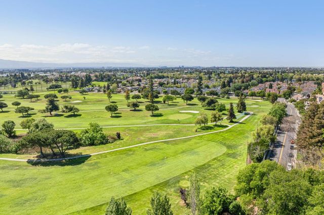 1725 Parkview Green Circle, San Jose, CA 95131