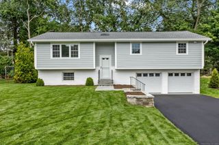 64 Amherst Place, Stamford, CT 06902
