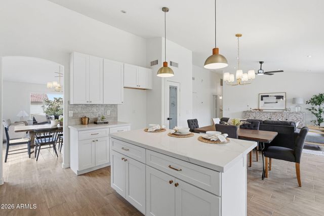 1635 E FREMONT Road, Phoenix, AZ 85042