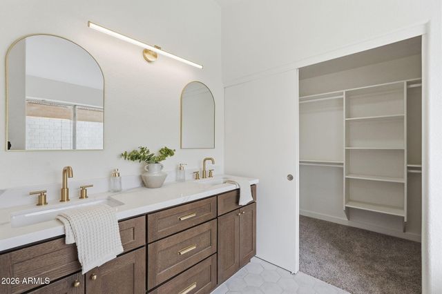 1635 E FREMONT Road, Phoenix, AZ 85042