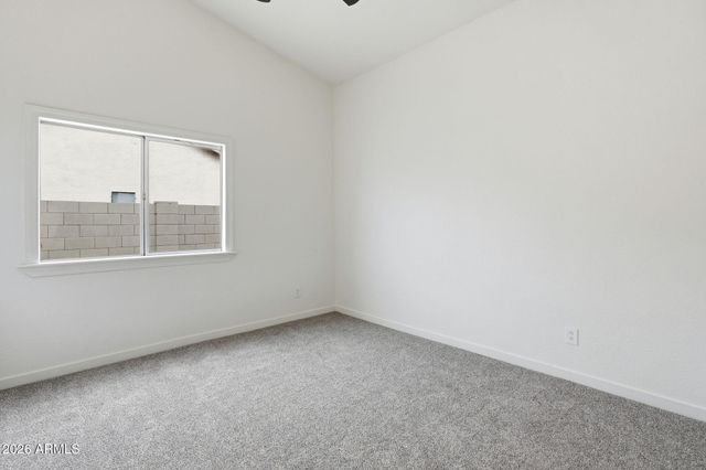 1635 E FREMONT Road, Phoenix, AZ 85042