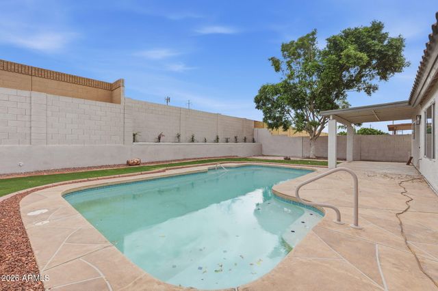 1635 E FREMONT Road, Phoenix, AZ 85042