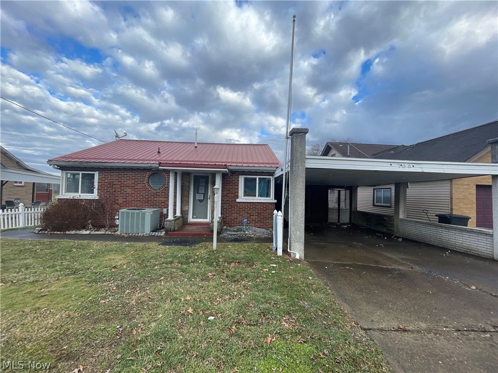 706 Vine Street, Tiltonsville, OH 43963
