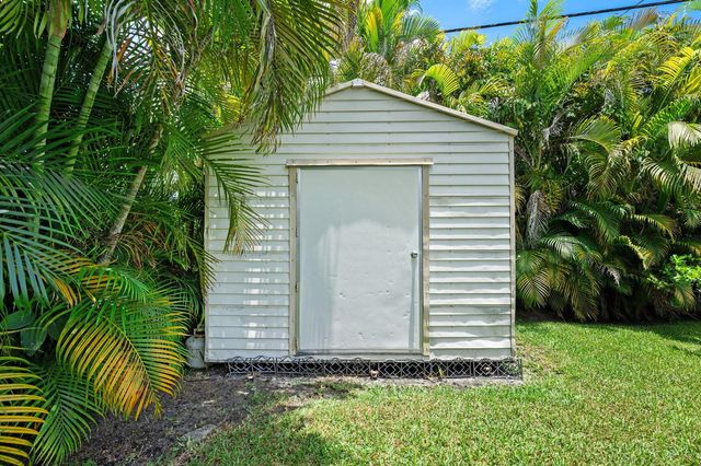 1035 SW 100th Court, Miami, FL 33174